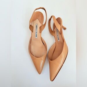 Manolo Blahnik Retro Nude/ Beige 50mm Carolyne Slingback pumps EU 39.5